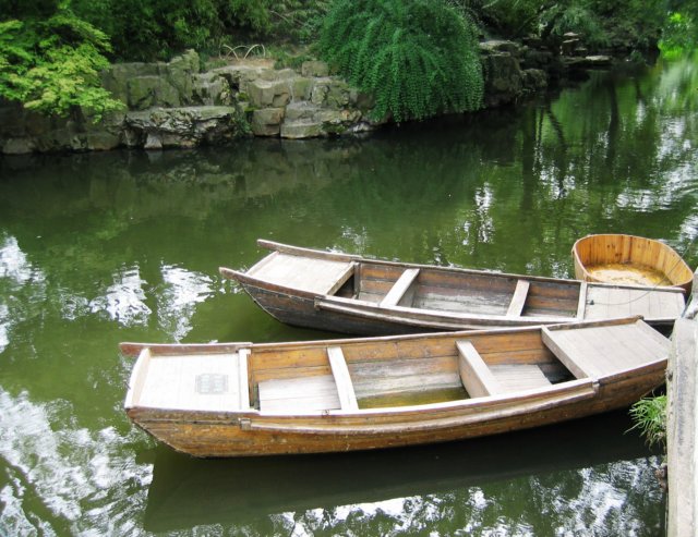 boatsinthelakeinthehumbleadministratorsgarden.jpg