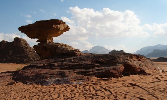 desertscene2.jpg